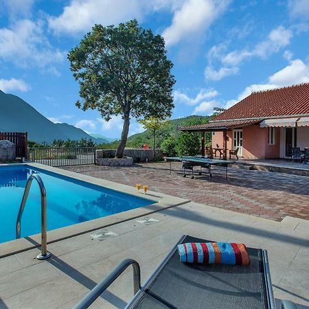 Villa Zvonimir Zagvozd Esterno foto