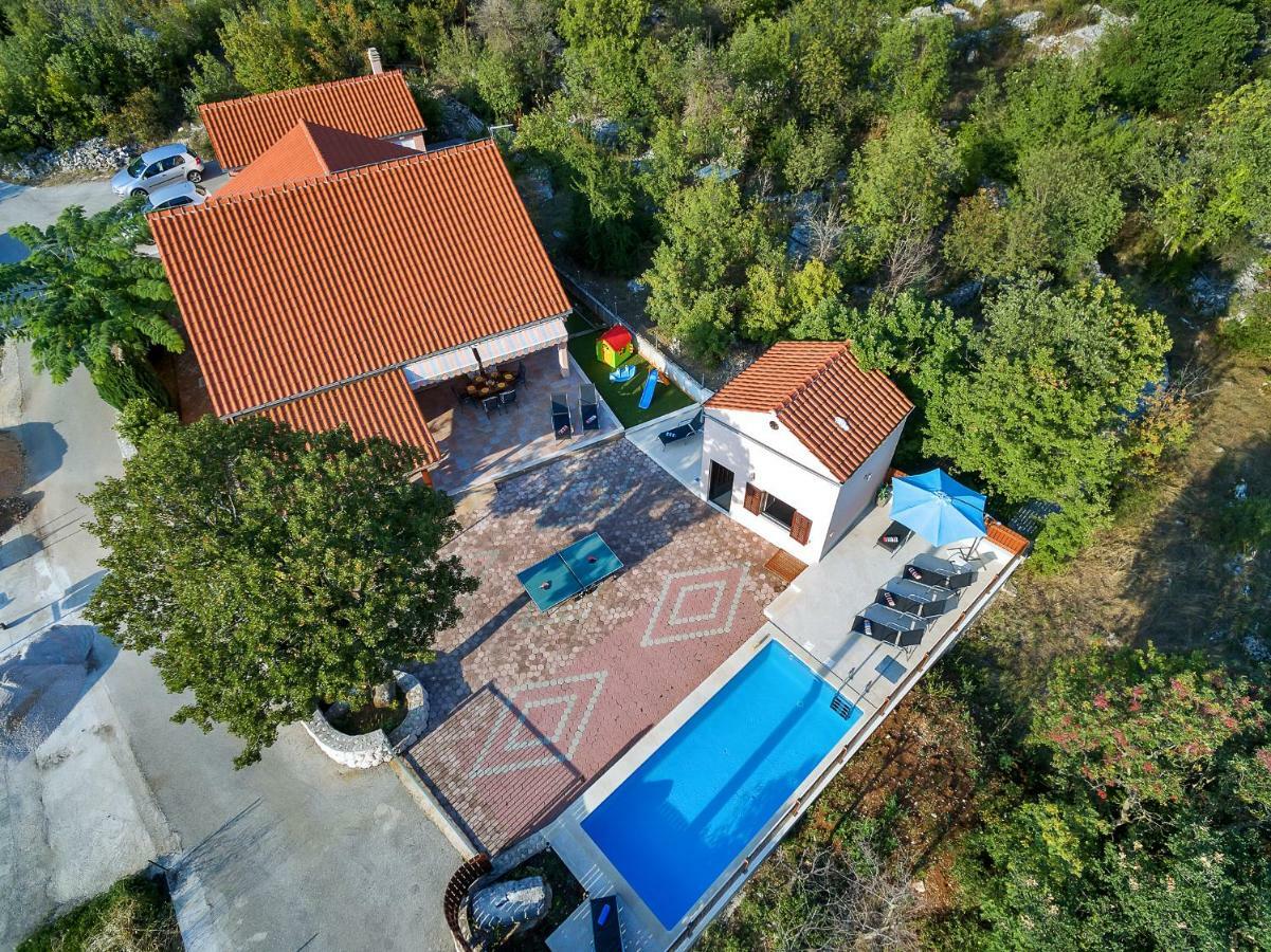 Villa Zvonimir Zagvozd Esterno foto