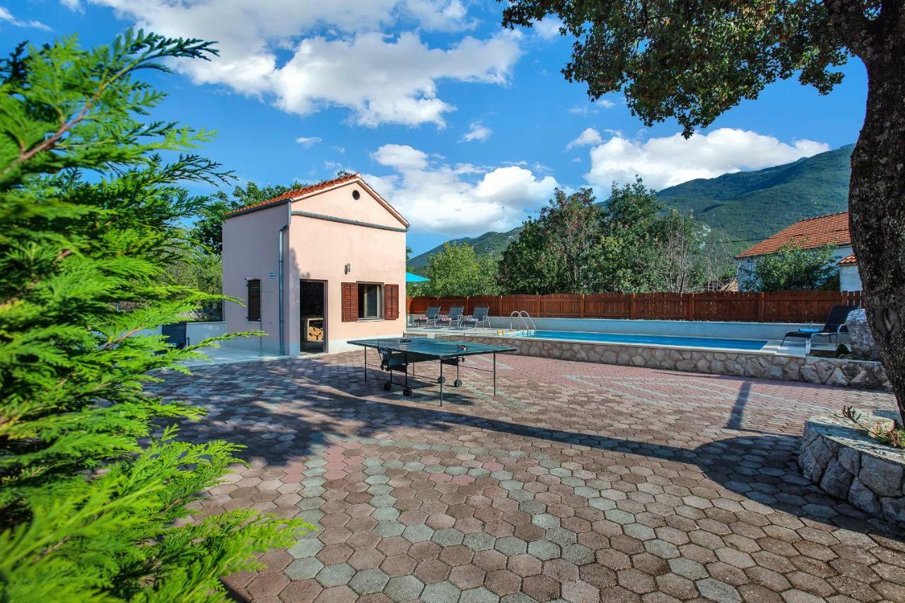 Villa Zvonimir Zagvozd Esterno foto