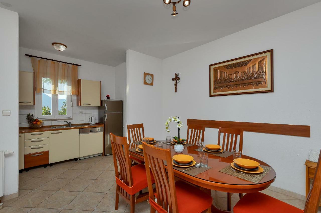 Villa Zvonimir Zagvozd Esterno foto