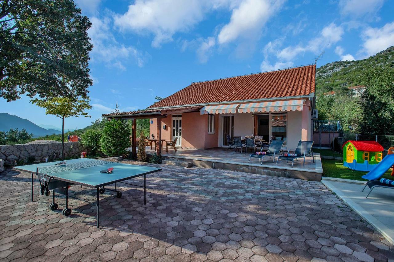 Villa Zvonimir Zagvozd Esterno foto