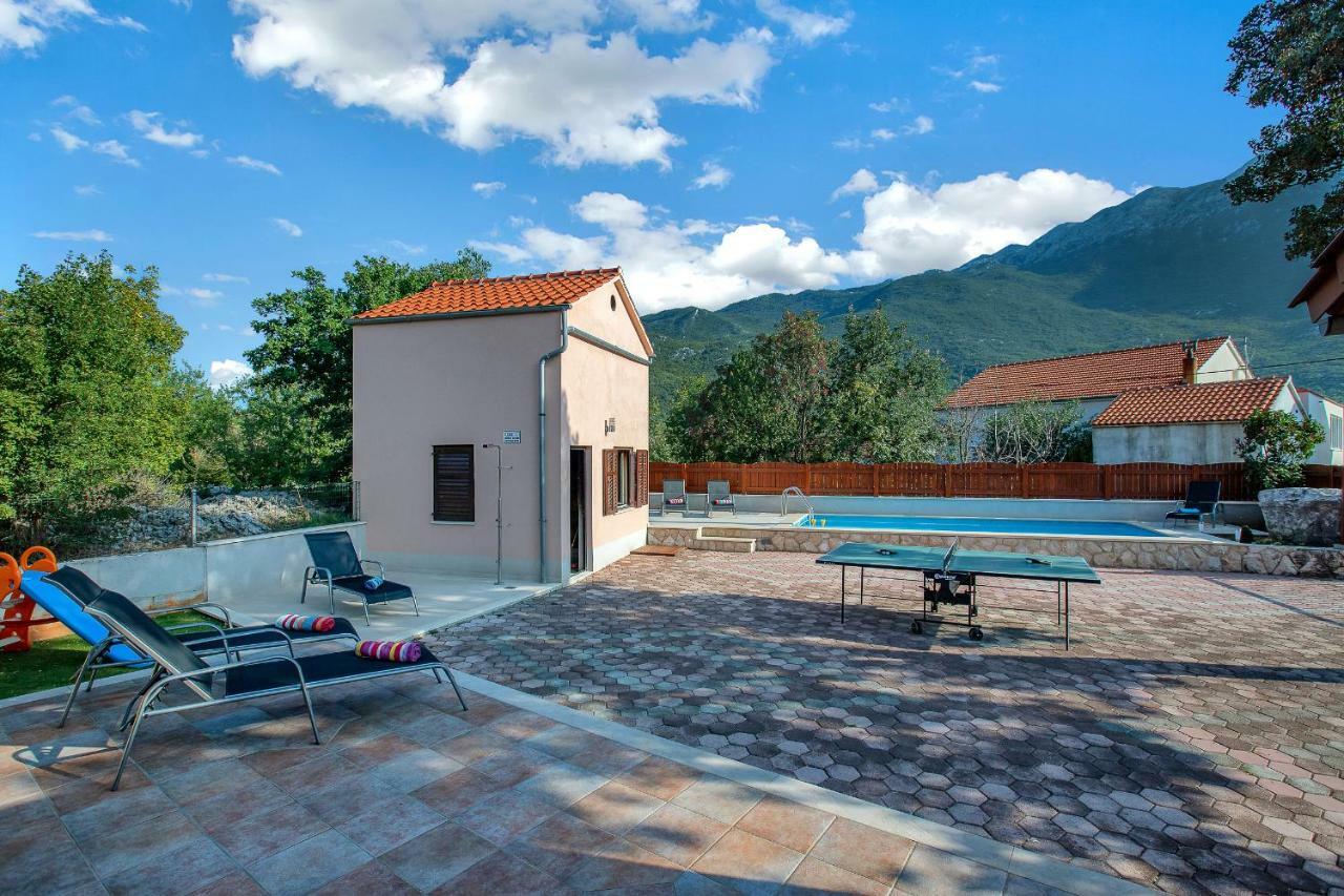 Villa Zvonimir Zagvozd Esterno foto